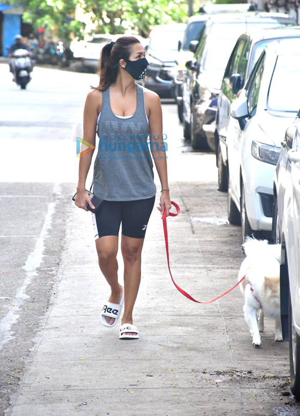 photos malaika arora spotted with her pet on a morning walk 3 3