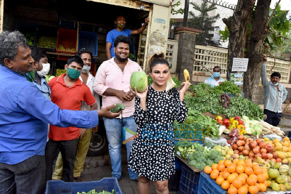 Photos: Rakhi Sawant spotted in Lokhandwala Photos: Rakhi Sawant spotted in Lokhandwala