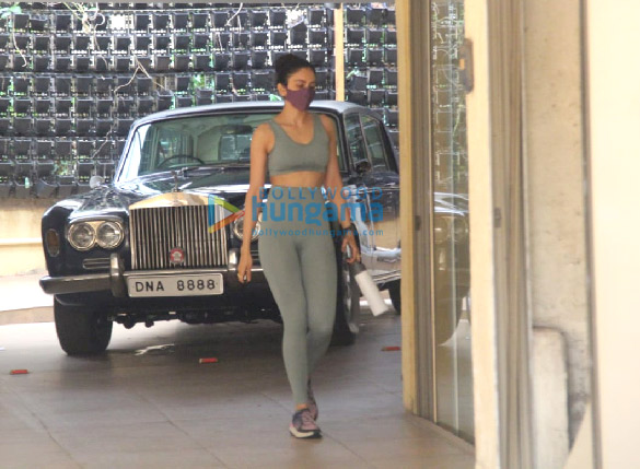 photos rakul preet singh spotted outside the gym 2
