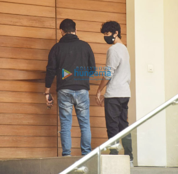 photos sanjay kapoor and jahan kapoor snapped in juhu 1