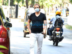 Photos: Sharman Joshi snapped in Versova