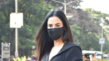 Photos: Sonal Chauhan snapped in Juhu