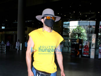 Photos: Sonnalli Seygall and Sahil Salathia snapped at the airport