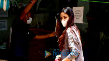 Photos: Sonnalli Seygall snapped at a clinic with her pet in Khar