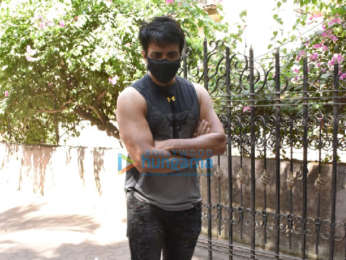 Photos: Sonu Sood snapped at his residence
