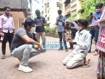 Photos: Sonu Sood snapped at his residence