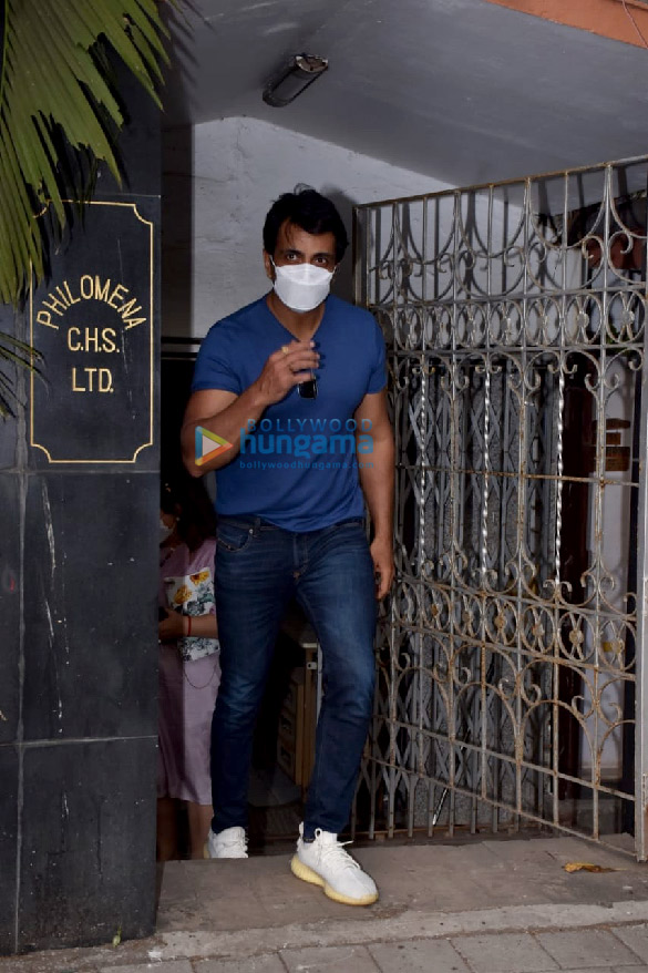 photos sonu sood snapped in juhu3