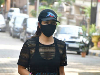 Photos: Sophie Choudry and Malaika Arora spotted during their morning walk
