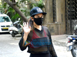 Photos: Sophie Choudry spotted in Bandra