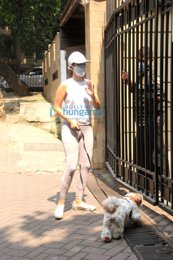 photos sophie choudry spotted on a morning walk in bandra 4