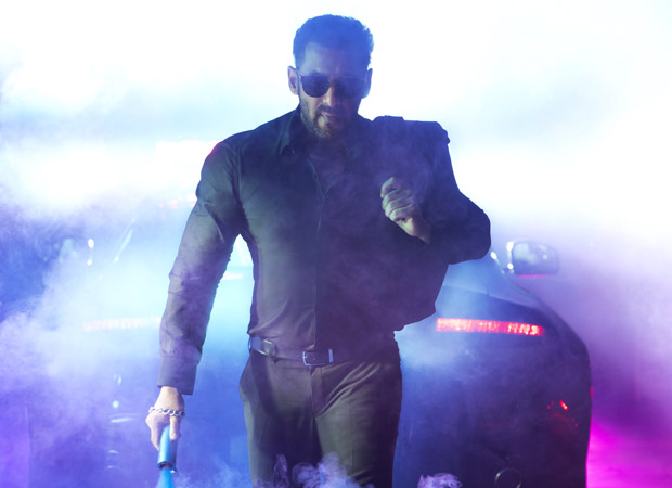 Radhe Box Office Salman Khan starrer collects 600k USD [Rs. 4.39 cr.] on Day 3 in overseas; 2.3 mil. USD [Rs. 16.85 cr.] weekend estimated