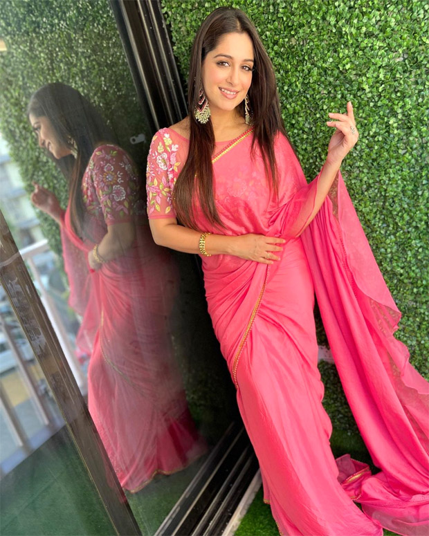 Sasural Simar Ka actress Dipika Kakkar shoots for a special episode of Dance Deewane 3 from home for Madhuri Dixit's birthday