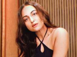 Sonakshi Sinha’s quarantine look involves halter-neck black top and leggings