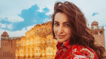 Tisca Chopra & her parents donate and distribute rice packets to people in need during Covid-19