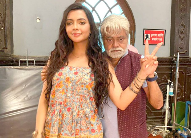 "He would fondly call me ‘chirkut’ which was absolutely hilarious," says Ruhi Singh on working with Sanjay Mishra