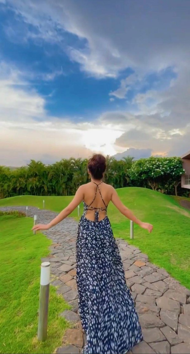 Avneet Kaur's flowy summery maxi dress is a must-have in your closet Avneet Kaur's flowy summery maxi dress is a must-have in your closet