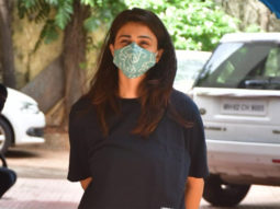 Daisy Shah spotted at Pilates in Santacruz