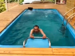 Dharmendra does water aerobics, shares video from his farmhouse