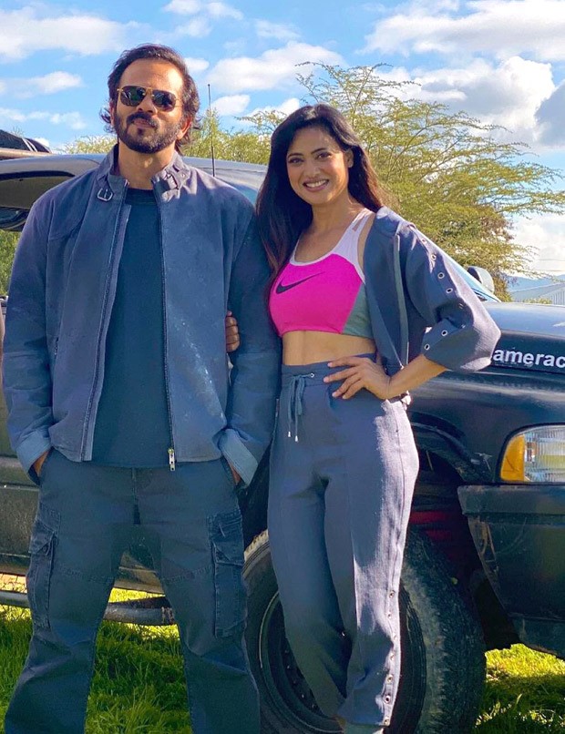 Khatron Ke Khiladi 11: Shweta Tiwari strikes a pose with Rohit Shetty; calls him a 'true khiladi'