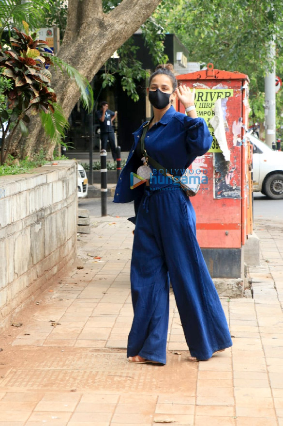 photos aisha sharma snapped in bandra 3 2