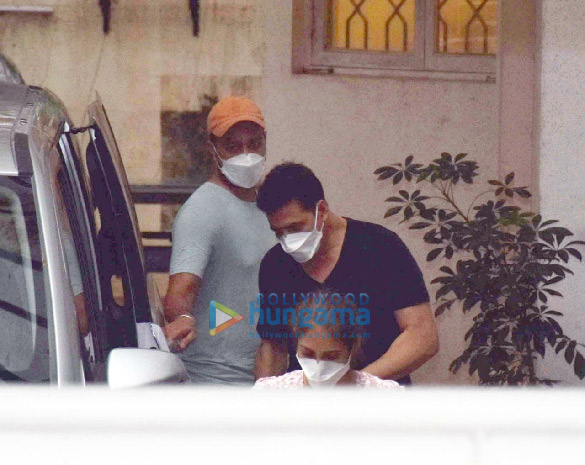 photos akshay kumar spotted at a dubbing studio in juhu 3