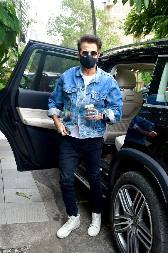 photos anil kapoor spotted at a clinic in bandra 4