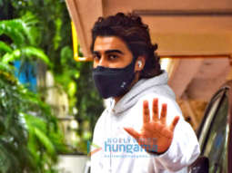 Photos: Arjun Kapoor snapped in Juhu