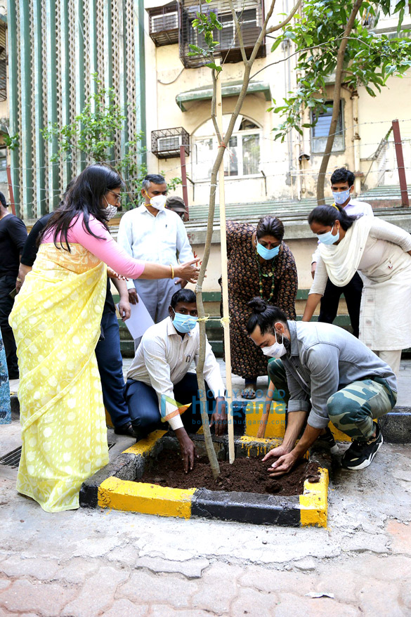 photos dino morea and anusha srinivasan iyer snapped at tree plantation drive event 3