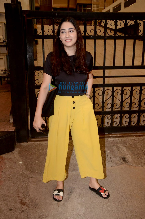 Photos: Disha Parmar snapped in Lokhandwala Photos: Disha Parmar snapped in Lokhandwala