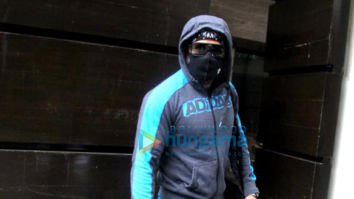 Photos: Emraan Hashmi spotted at the gym in Bandra