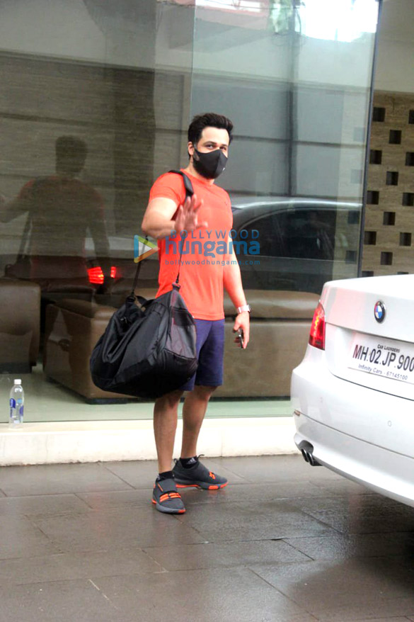 Photos: Emraan Hashmi spotted at gym in Bandra
