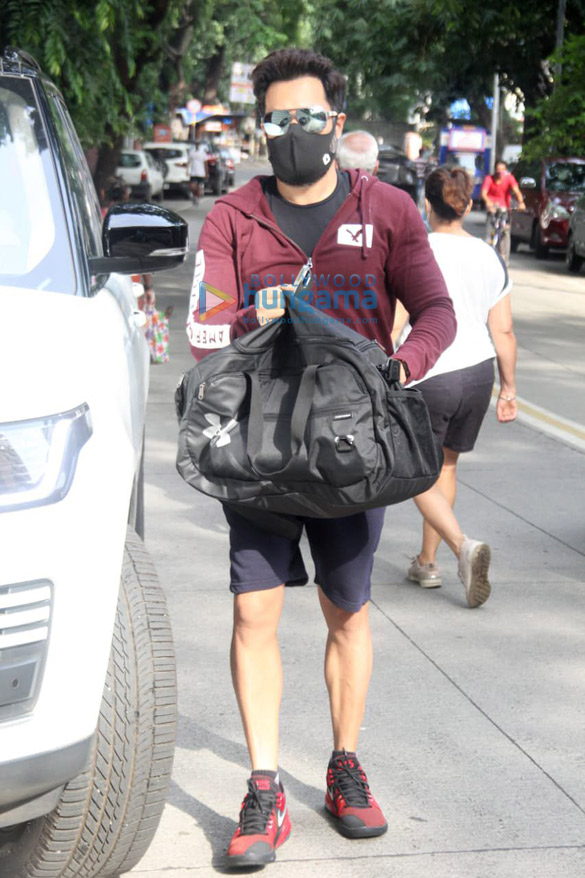 Photos: Emraan Hashmi spotted at the gym Photos: Emraan Hashmi spotted at the gym