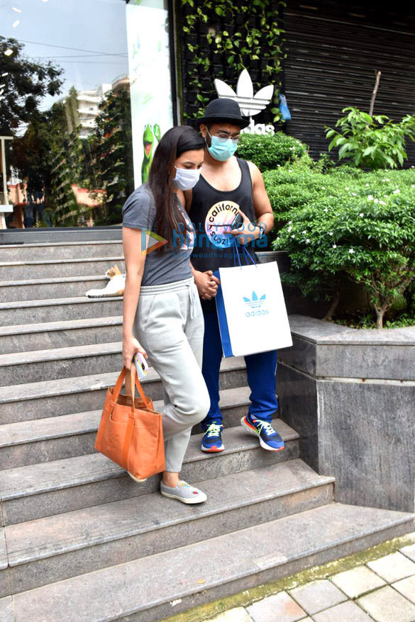 photos gauahar khan and zaid darbar snapped at a store in santacruz 3