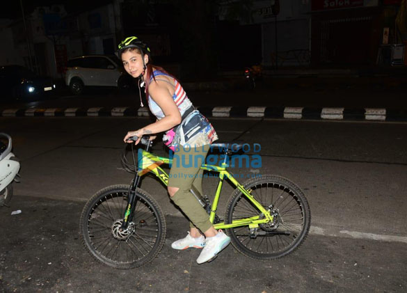 photos jasleen matharu snapped cycling in lokhandwala 4