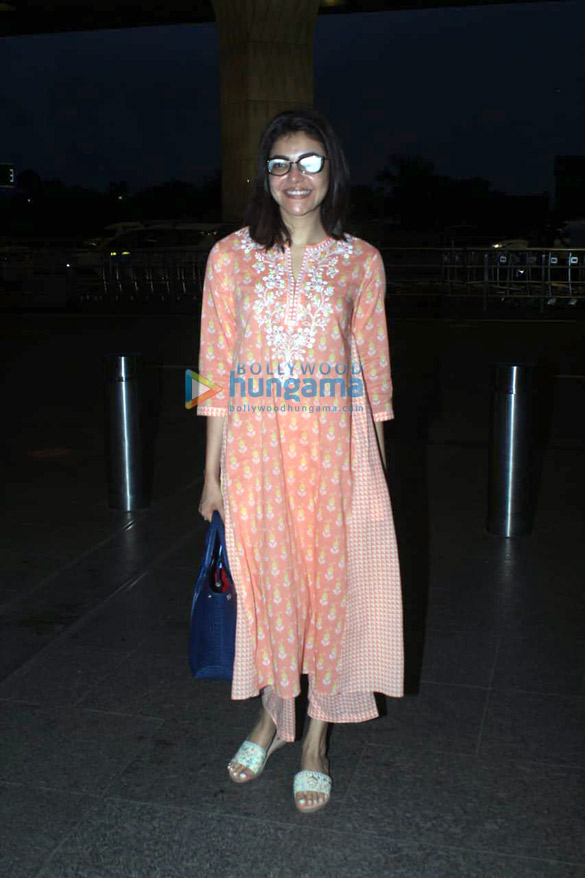 photos kajal aggarwal snapped at the airport 4