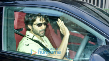 Photos: Kartik Aaryan and Shraddha Das spotted at Hinduja hospital