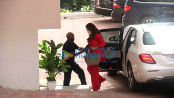Photos: Kiara Advani spotted at Sidharth Malhotra’s house