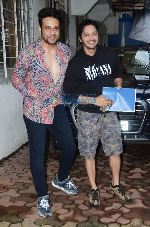 Photos: Krushna Abhishek and Shreyas Talpade snapped in Andheri Photos: Krushna Abhishek and Shreyas Talpade snapped in Andheri