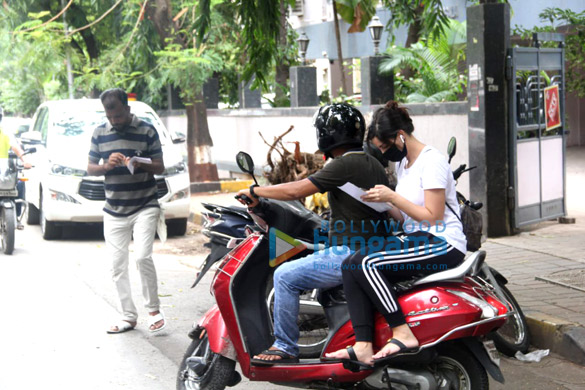 photos nora fatehi spotted outside a clinic in bandra 3