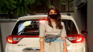 Photos: Pooja Hegde snapped in Bandra