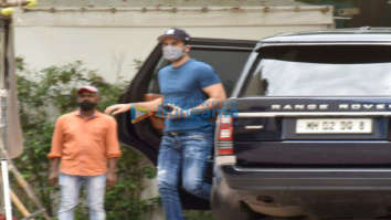 Photos: Ranbir Kapoor snapped at YRF studios in Andheri