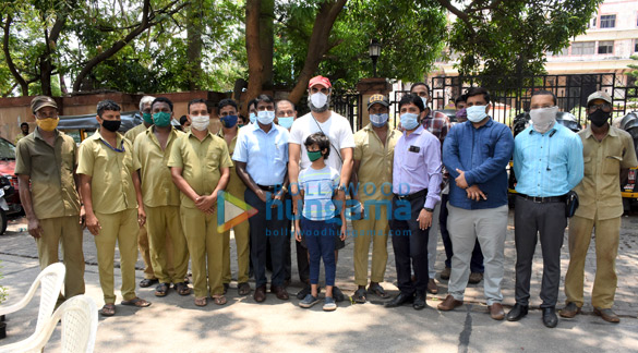 photos ranvir shorey with his son haroon shorey and singer saniya saiyad join bmcs be a tree parent mega vriksha campaign 5