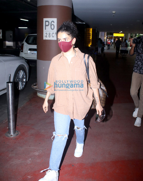 photos sanya malhotra snapped at the airport 1