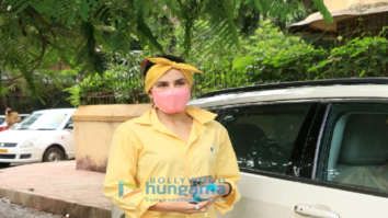 Photos: Sonnalli Seygall snapped in Bandra