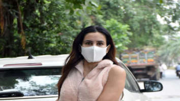 Photos: Sonnalli Seygall snapped in Juhu