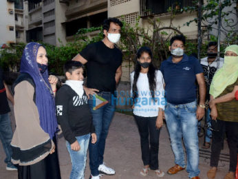 Photos: Sonu Sood snapped at his residence