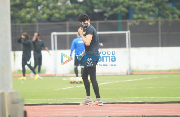 photos tiger shroff disha patani and others snapped playing football in bandra 5