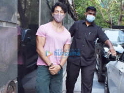 Photos: Tiger Shroff snapped at Puja films in Juhu
