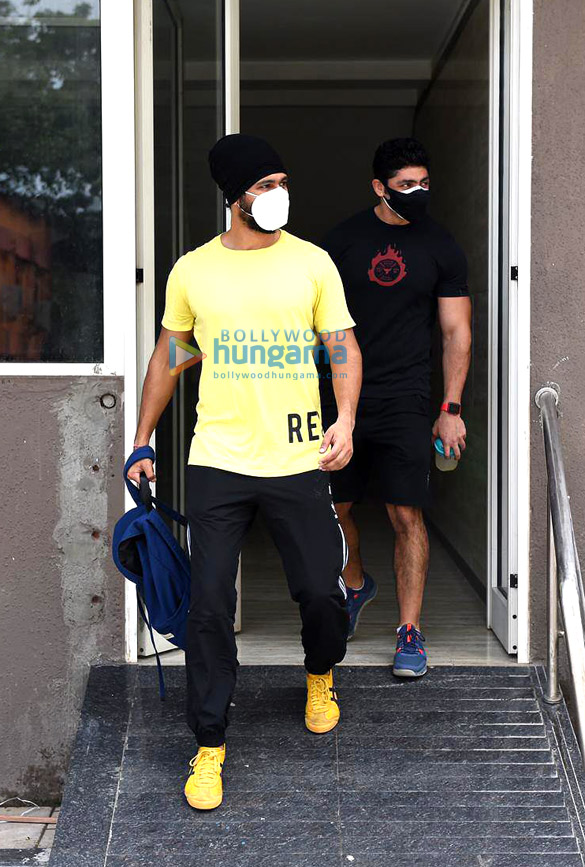 photos vicky kaushal and sunny kaushal snapped at the gym 3