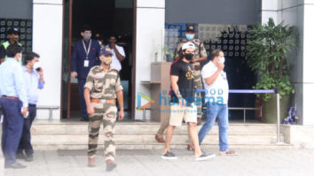 Photos: Vijay Deverakonda snapped at Kalina airport